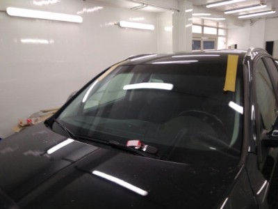 Установка автостекла Audi Q7 2006-2015