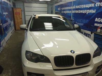 Установка лобового стекла BMW X6 E71 2009-2014