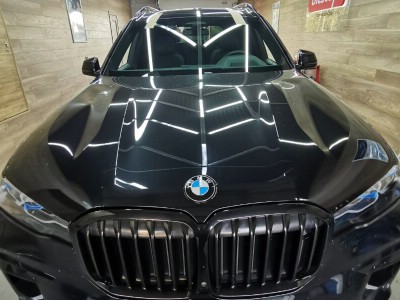 Установка лобового стекла BMW X7 G07 2018-