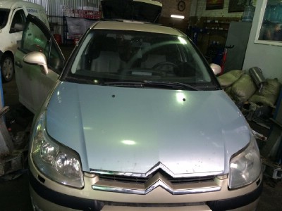 Установка лобового стекла Citroen C4 2004-2009