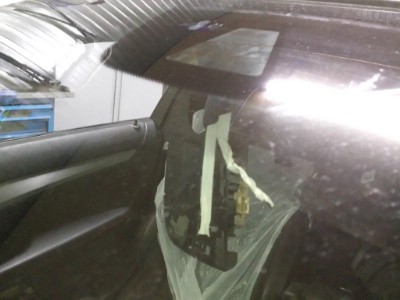 Установка лобового стекла Mercedes w204 COUPE 2011-