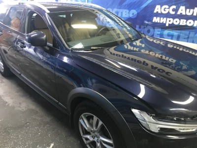 Установка лобового стекла Volvo S90 4D SED V90 Cross Country 2016-
