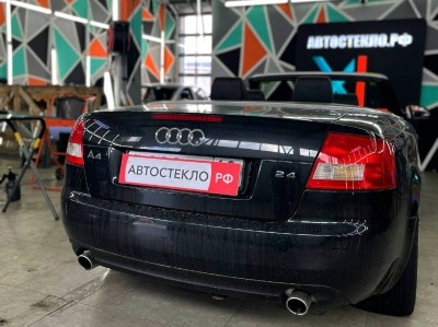 Установка лобового стекла Audi A4 Cabrio -