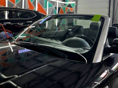 Установка лобового стекла Audi A4 Cabrio -
