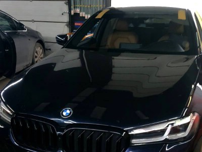 Установка лобового стекла BMW 5 G30 2016-