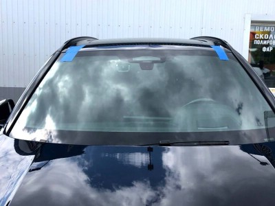 Установка лобового стекла BMW X5 -