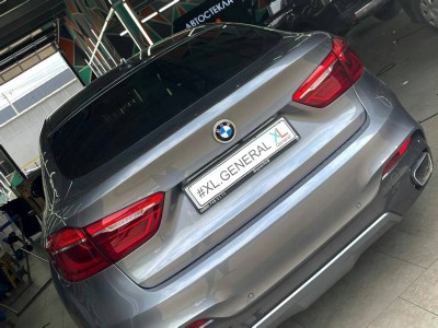 Установка лобового стекла BMW X6 F16 2014-