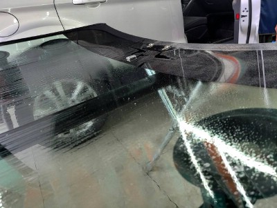 Установка лобового стекла Ford Kuga 2016-