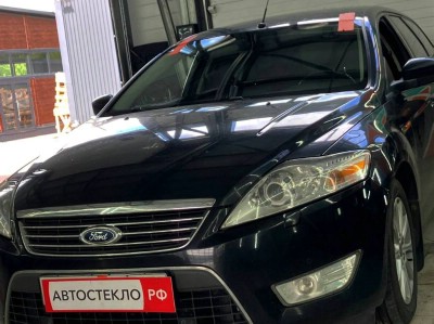 Установка лобового стекла Ford Mondeo -
