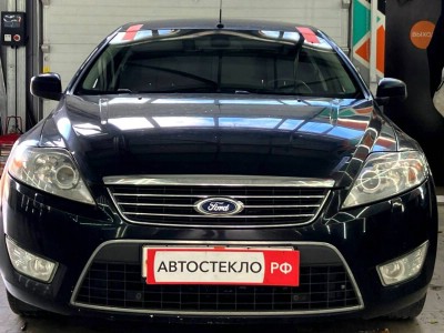 Установка лобового стекла Ford Mondeo -