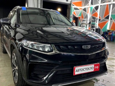 Установка лобового стекла Geely Tugella -
