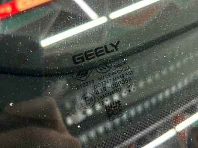 Установка лобового стекла Geely Tugella -