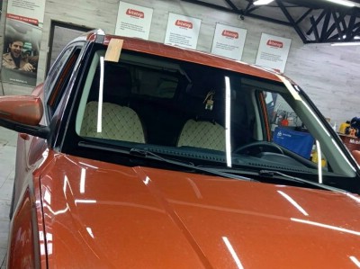 Установка лобового стекла Hyundai Creta II -