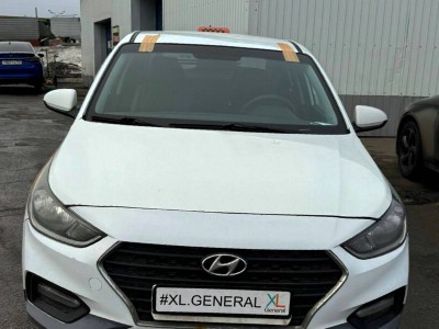 Установка лобового стекла Hyundai Solaris 2017-