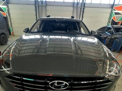 Установка лобового стекла Hyundai Sonata -