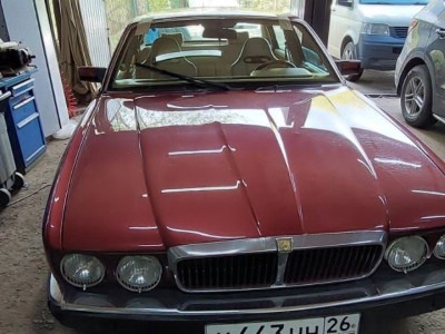 Установка автостекла на Jaguar XJ Series 2015-