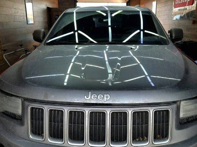 Установка лобового стекла Jeep Grand Cerokke 2010-