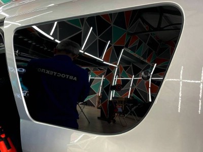 Установка лобового стекла Lada Largus