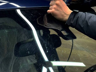 Установка лобового стекла Land Rover Range Rover IV 2017-2022