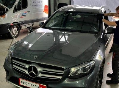 Установка лобового стекла Mercedes Benz GLC X253 -