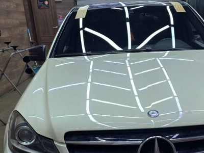 Установка лобового стекла Mercedes-Benz W204