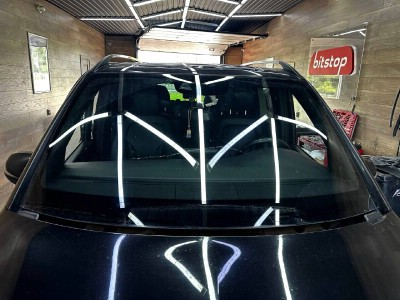 Установка лобового стекла Mercedes Vito -