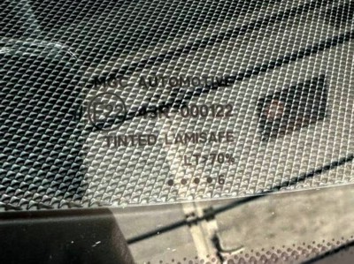 Установка лобового стекла Mercedes Vito -