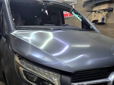 Установка лобового стекла Mercedes W447 -