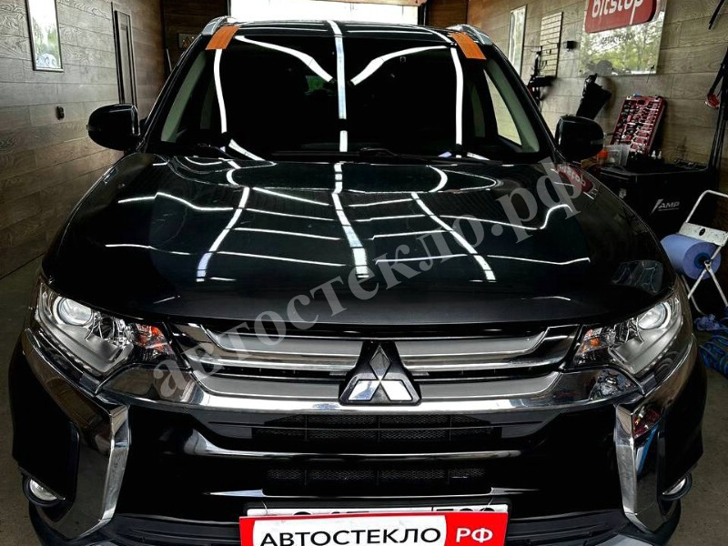 Установка лобового стекла Mitsubishi Outlander 2014-