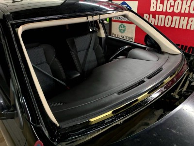 Установка лобового стекла Mitsubishi Outlander 2015-