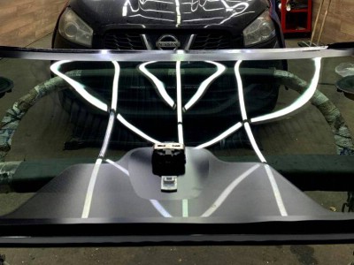 Установка лобового стекла Nissan Qashqai P32 -