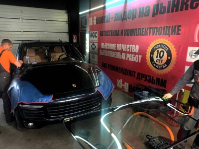 Установка лобового стекла Porsche Cayenne II 2010-2018