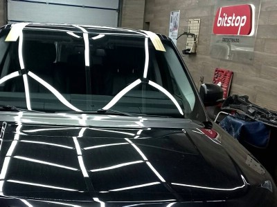 Установка лобового стекла Range Rover IV 2015-