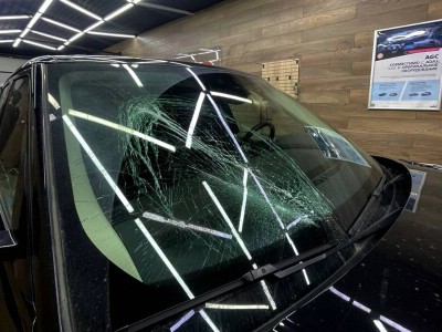 Установка лобового стекла Range Rover Sport 2017-