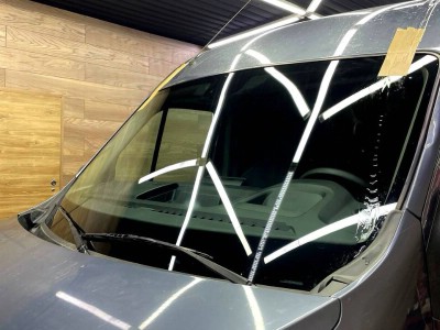Установка лобового стекла Renault Master 2010-