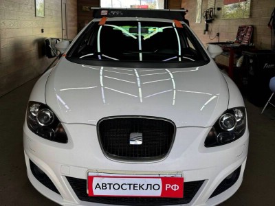 Установка автостекла на Seat