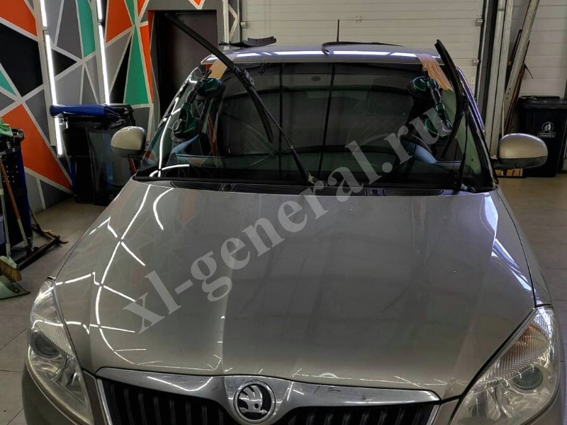Установка автостекла Skoda Fabia II 2007-2014