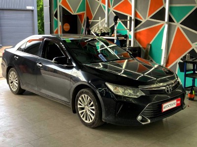 Установка автостекла Toyota Camry -