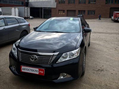 Установка автостекла Toyota Camry V50 -