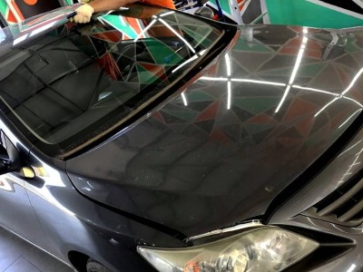 Установка лобового стекла Toyota Corolla E150 -