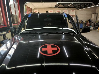 Установка лобового стекла Toyota Land Cruiser J100 1998-2003