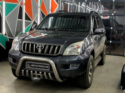 Установка лобового стекла Toyota Land Cruiser Prado -