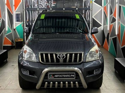 Установка лобового стекла Toyota Land Cruiser Prado -