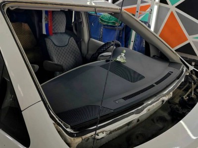 Установка лобового стекла Toyota Sienna III 2010-2020