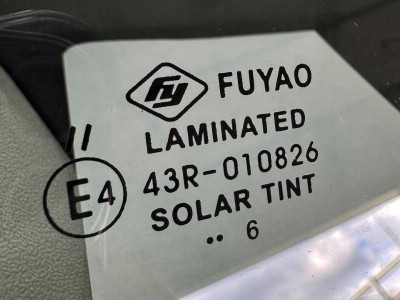 Установка лобового стекла Volkswagen Caddy 2003-2020