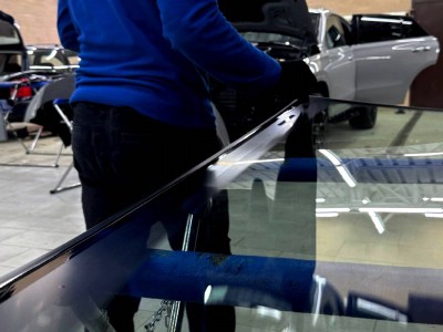 Установка лобового стекла Volkswagen Passat -