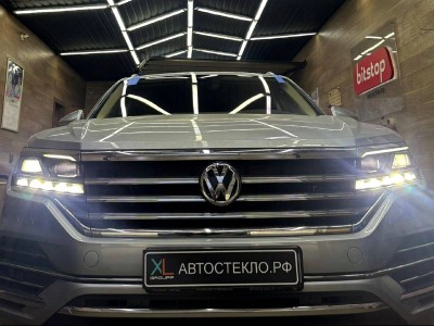 Установка лобового стекла Volkswagen Touareg -