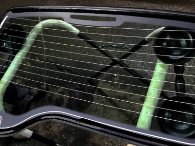 Установка заднего стекла Chevrolet Niva 2002-2020